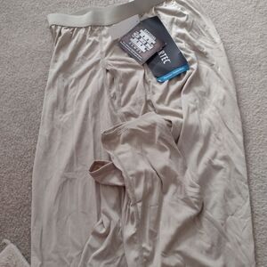 Military Mens Drawers Size M lightweight cold Weather